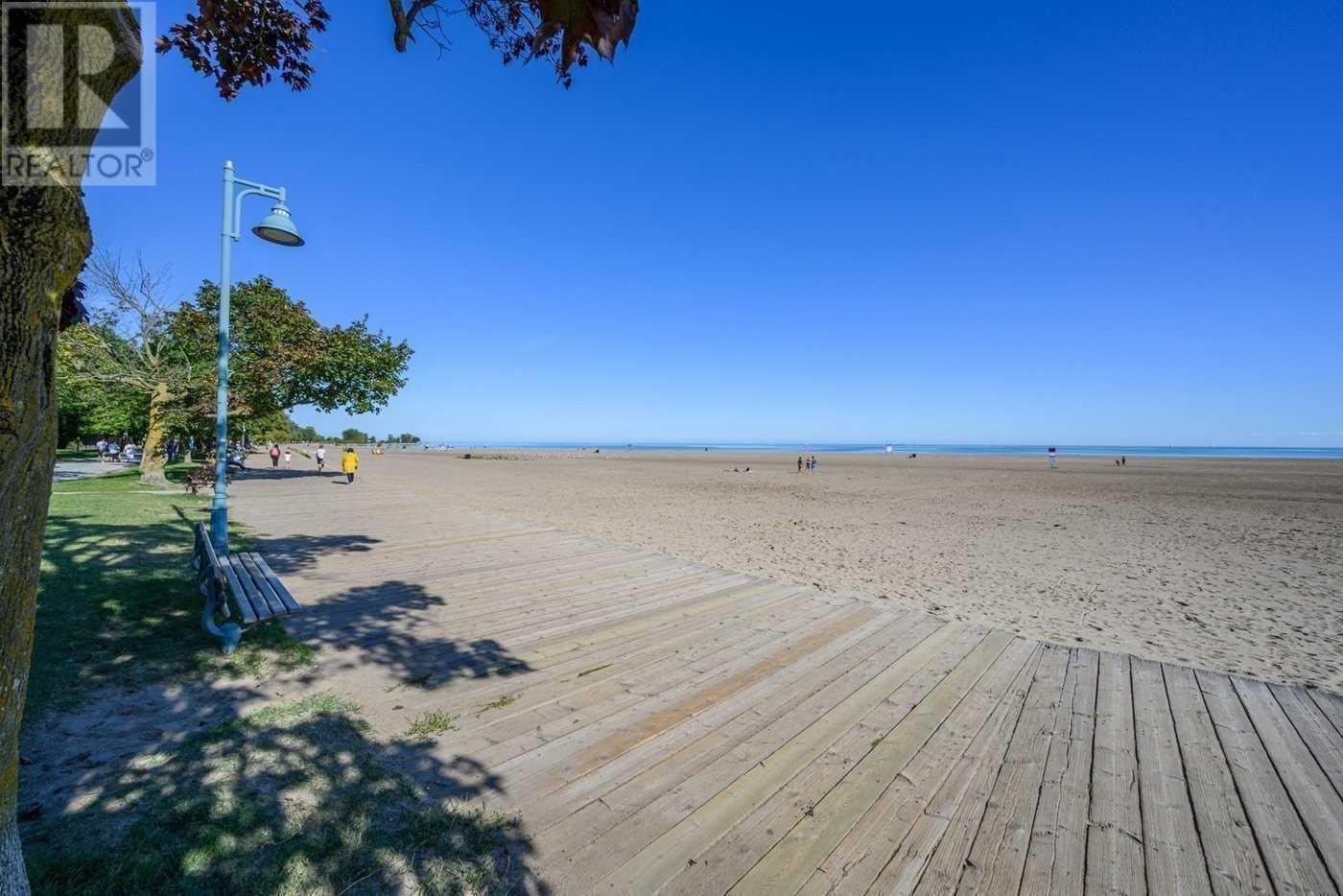 The Beaches Toronto Retire